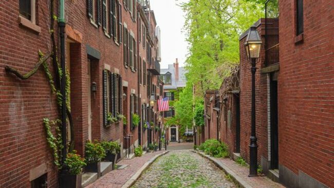The best of Boston's hidden history with author and guide Dina Vargo