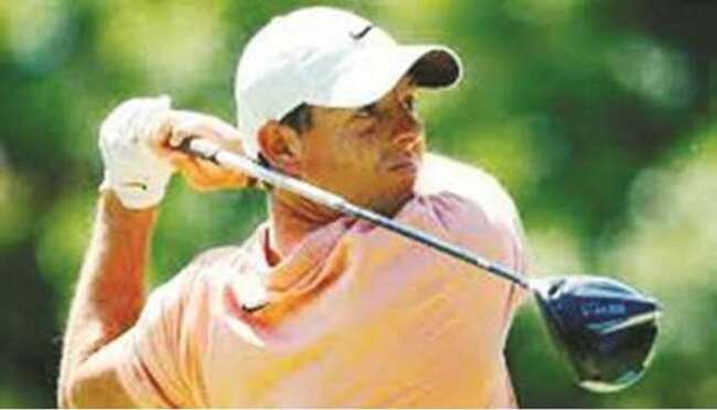 Final-hole blip costs McIlroy lead in Dubai