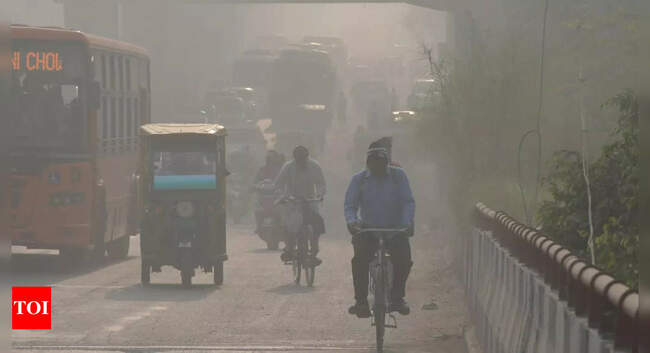 Delhi pollution: Winds of change may boost AQI to ‘poor’