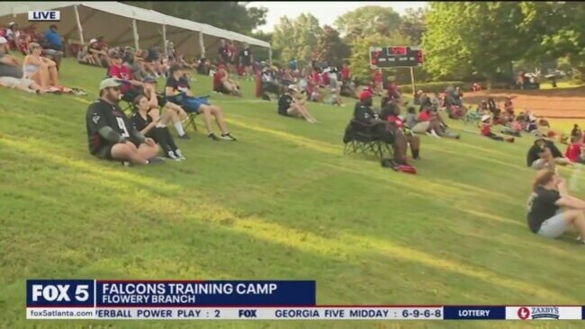 Fans come out for Falcons training camp