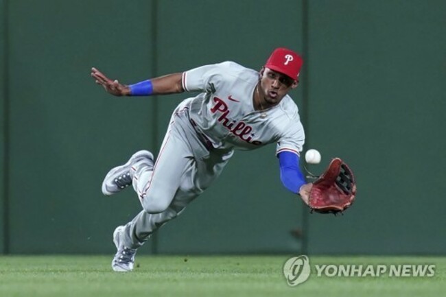 APTOPIX Phillies Pirates Baseball