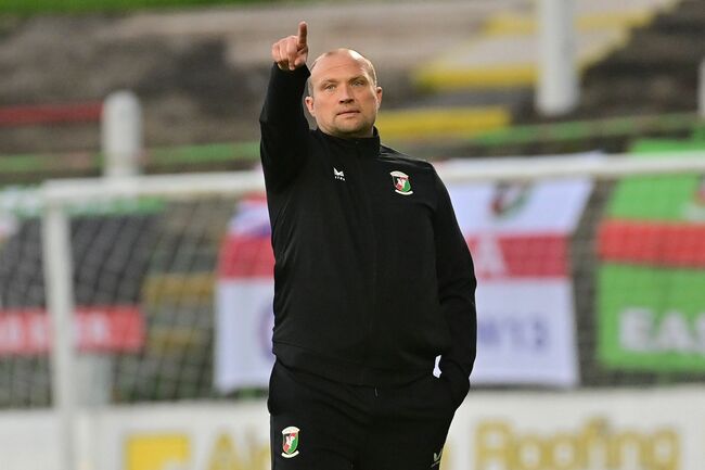 Glentoran: Warren Feeney says mentality must change to claim Gibson Cup glory