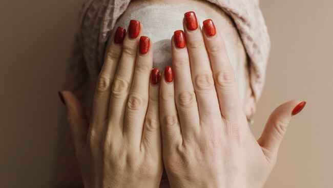 Cracking Fingernails? Here's How To Improve Your Nail Health