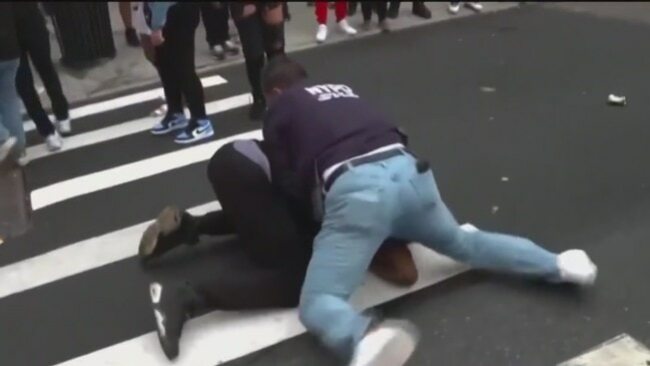 Twitch giveaway turns into brawl