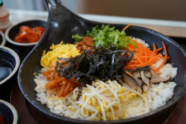 [By the Highway] Taste local specialties at Osu, Chungju rest stops