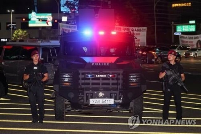 (2nd LD) Police intensify investigation into surge of copycat crime threats following stabbing rampage