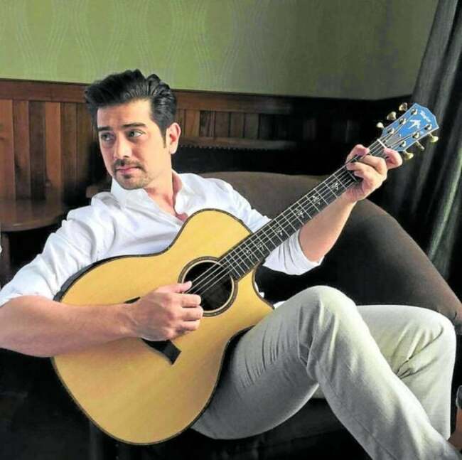 Wherever Ian Veneracion goes, his ‘Army of Titas' follows