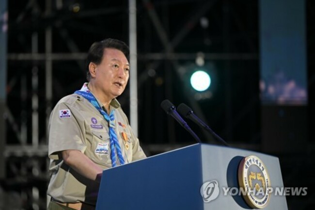 (LEAD) Yoon calls for all-out efforts to keep jamboree campsite clean