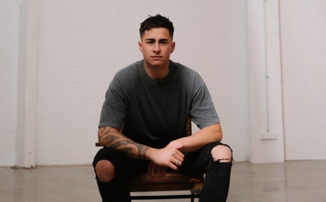 Kiwi singer Jackson Owens is making waves his new song 'Now Forever'