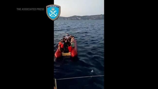 Migrants adrift Aegean Sea rescued off Greece