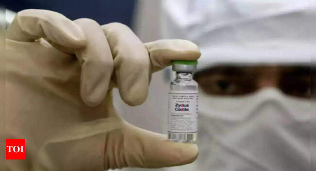 Advisory group opts for wait-&-watch policy on vaccination of kids