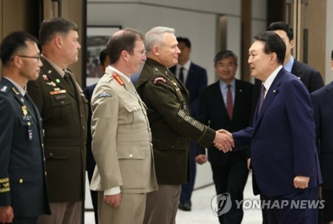(LEAD) Yoon says U.N. Command key force in maintaining peace on Korean Peninsula