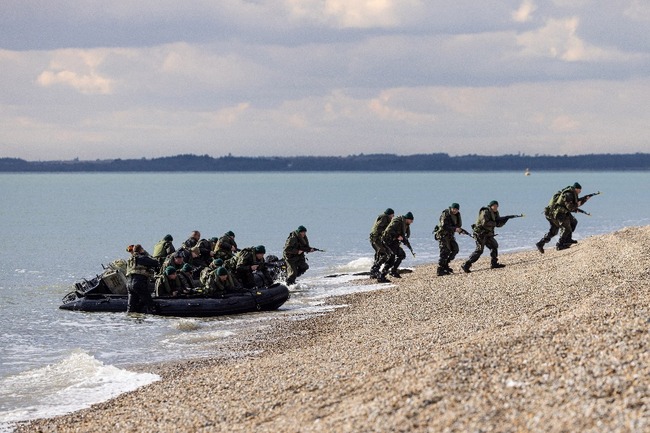 UK Commandos Train Hundreds of Ukrainian Marines