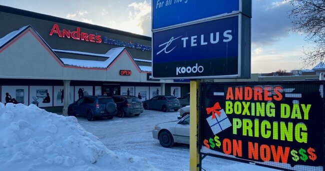 Boxing Day sales in Kelowna inspire customers to shop local - Okanagan