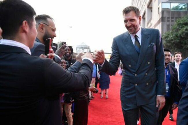 Nowitzki, Gasol, Parker give international flavor to Basketball Hall of Fame enshrinement