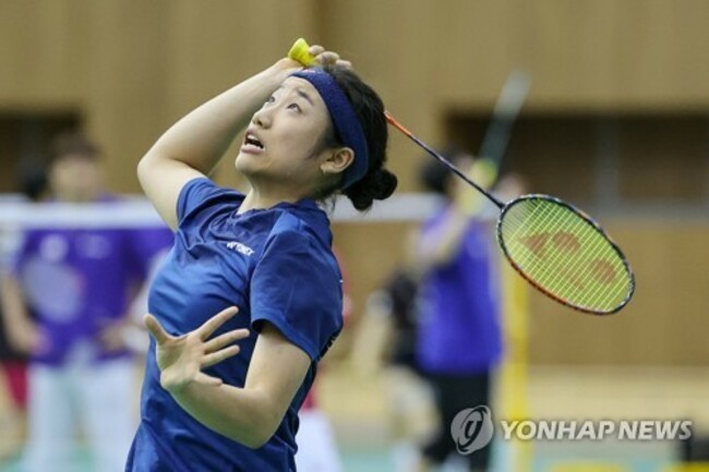Badminton player embraces pressure of No. 1 ranking ahead of Asian Games