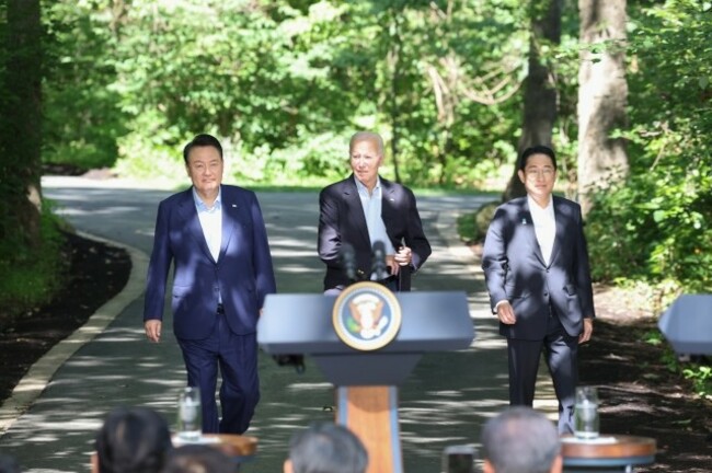 Trilateral summit opens new chapter in security, economic partnership