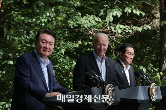 Korea, U.S., Japan open new chapter of cooperation at trilateral summit