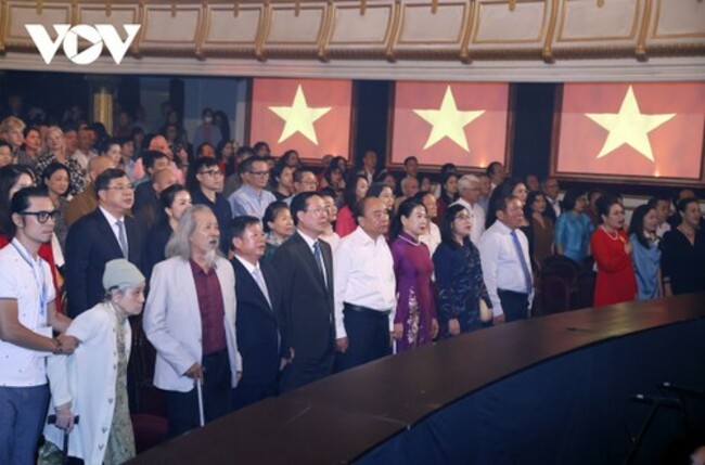 Art performance honors Van Cao, national anthem composer