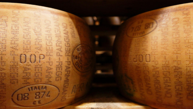 Parmesan makers fight fakes with microchips