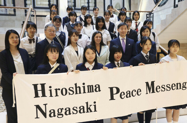 Japan students urge end to nukes in 1st visit to U.N. Geneva in 4 yrs