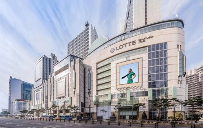 Lotte Shopping to ease financial plight with $378 million property sell-off