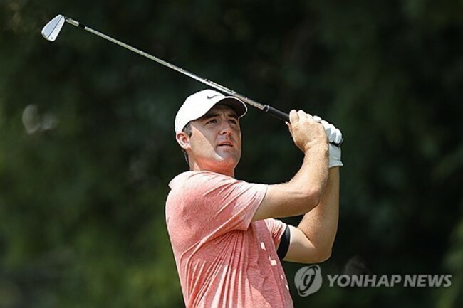 CORRECTION Tour Championship Golf