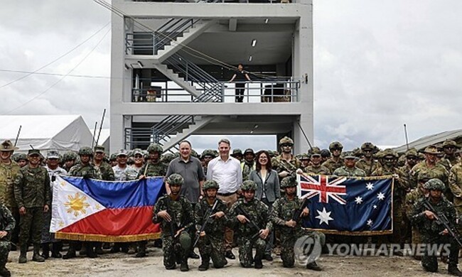 Philippines Australia US Combat Drills