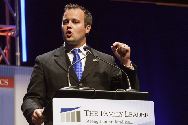 Josh Duggar arrested after wife announces 7th pregnancy
