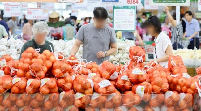 Inflation fears grow on high fuel costs