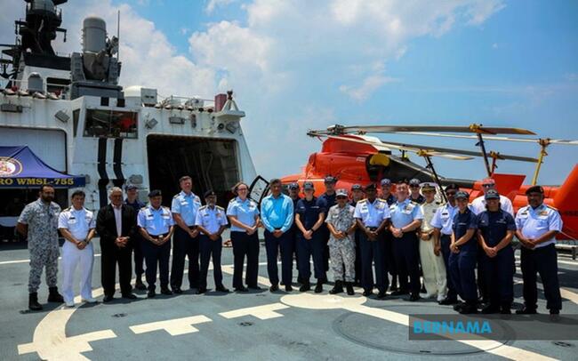 MARITIME MALAYSIA UNDERTAKES JOINT TRAINING WITH US COAST GUARD