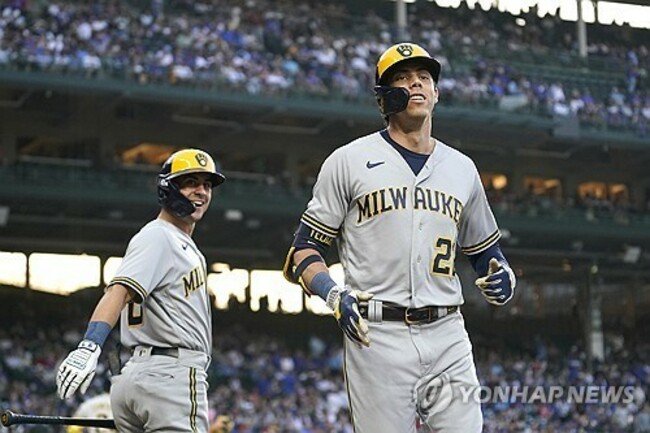 Brewers Cubs Baseball