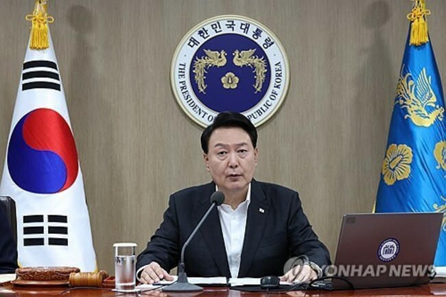 (2nd LD) Yoon pledges to stick to sound fiscal policy, slams predecessor for reckless spending