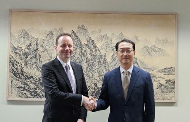 S. Korean nuclear envoy meets British ambassador to Pyongyang