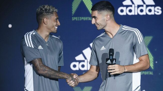 LIVE Transfer Talk: Chelsea eye Raphinha-Torres double deal