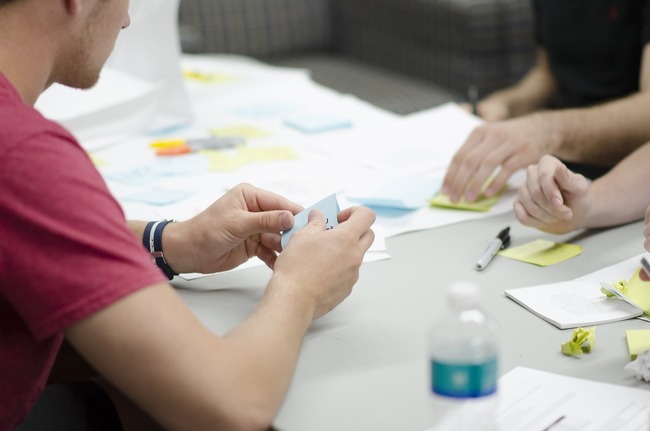 UW Study Reveals Researchers Favor Same-Gender Co-Authors