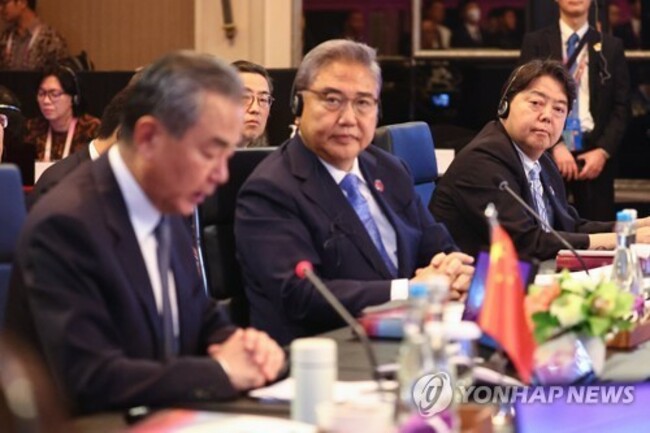 S. Korea, China, Japan eye high-level talks to arrange trilateral summit within year: sources