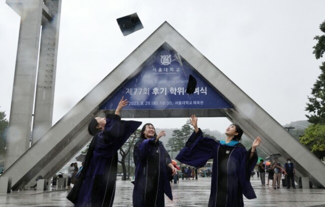 [KH explains] Chipmakers reach out to undergraduates to tackle talent shortage