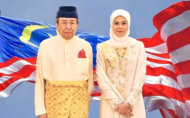 SULTAN OF S'GOR URGES LEADERS TO MAKE QUICK, ACCURATE DECISIONS TO RECOVER THE PEOPLE'S ECONOMIC ASPIRATIONS