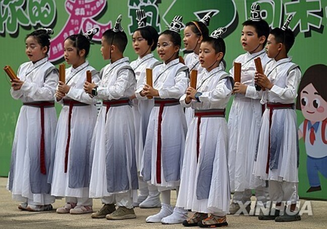 CHINA-SCHOOLS-NEW SEMESTER (CN)