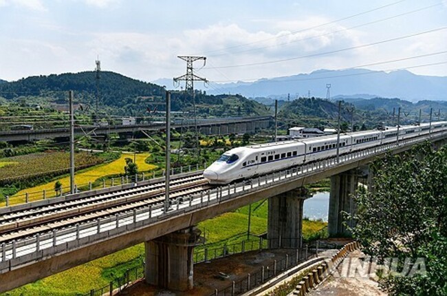 Xinhua Headlines: High-speed rail network extends to south China's Karst regions