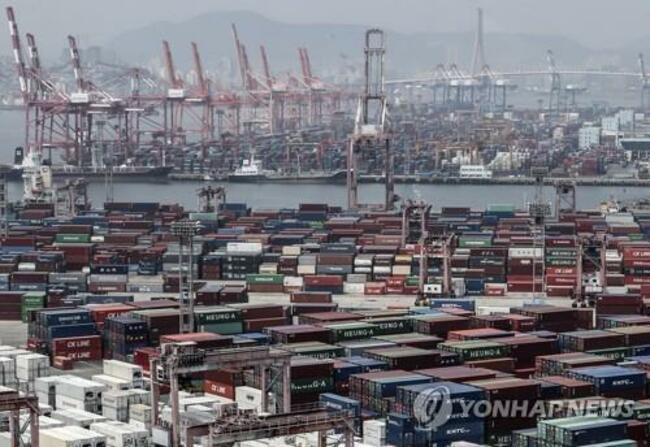 S. Korea's trade terms hit 9-yr low in Dec.