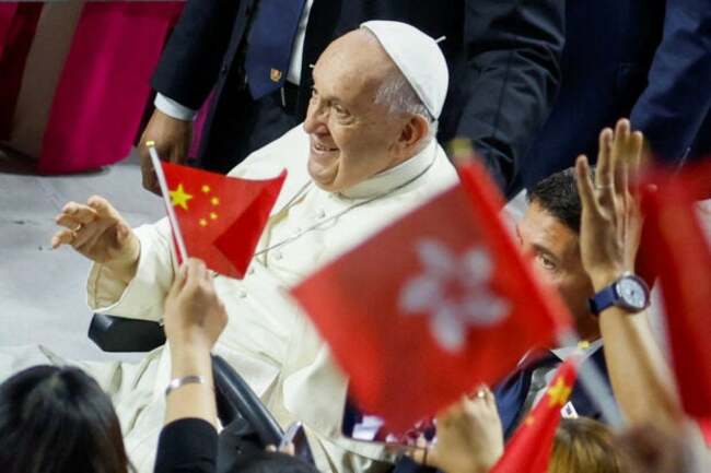 Pope Francis wraps up Mongolia trip, says Church not bent on conversion