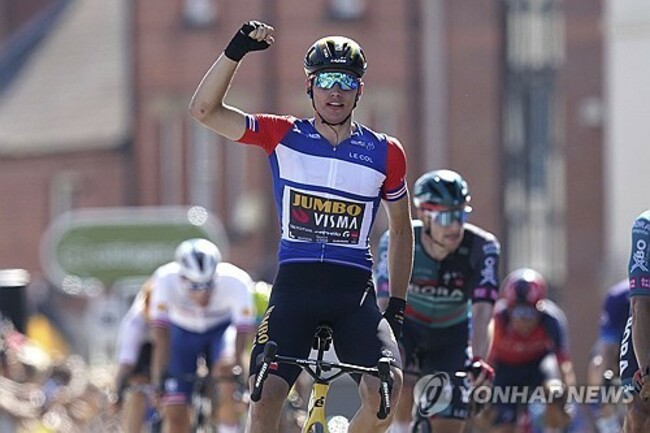 Britain Cycling Tour Of Britain