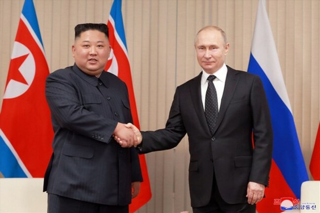 Kim, Putin expected to discuss weapons in Vladivostok
