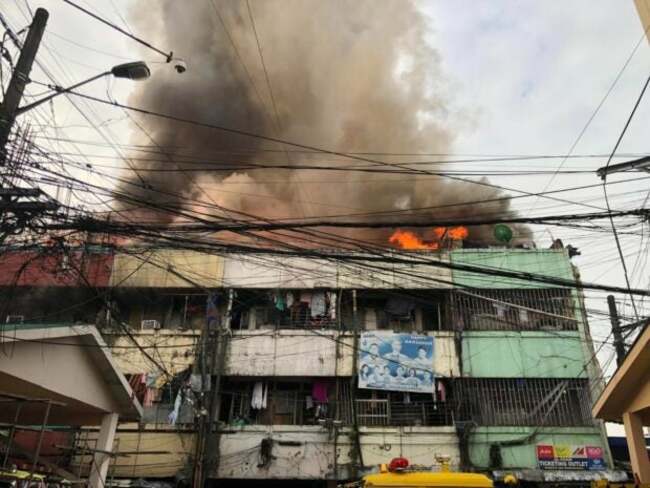 Fire hits Quiapo residential building