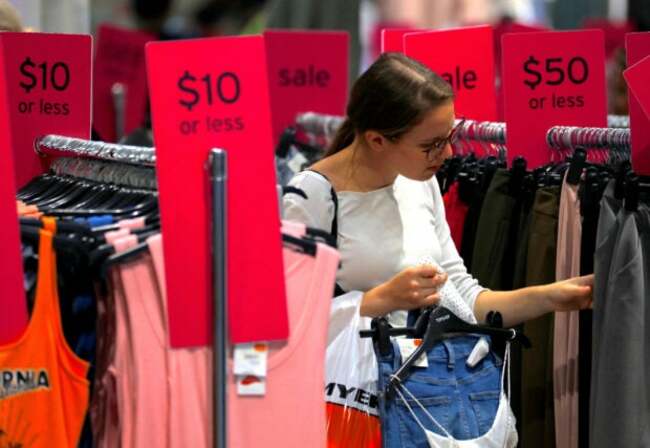 Australian economy grows modestly in Q2, eases recession fears