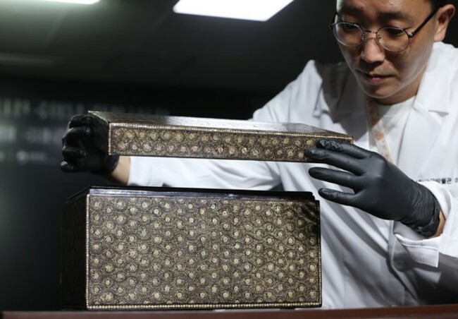 Previously unheard-of nanjeon chilgi box returns to Korea in top condition