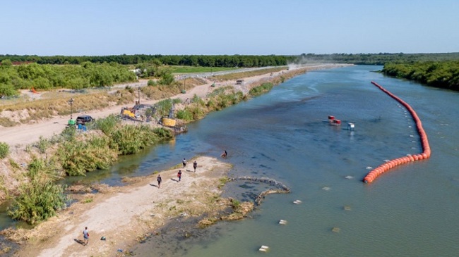 Federal judge orders buoys in Rio Grande moved to Texas riverbank