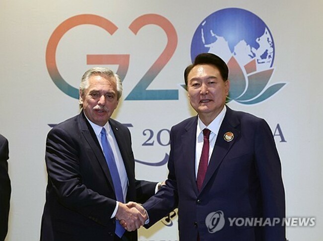 S. Korean, Argentine leaders agree to explore joint lithium battery production